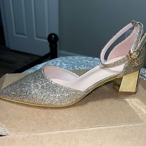 Gold Glitter heels 👠